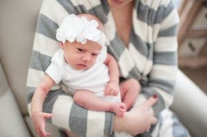 تورتیکولی یا کجی گردن در نوزادان